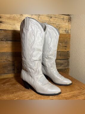 Vintage Acme Leather Cowgirl Boots Women 5.5 M, Gray with Red/Blue Stitching